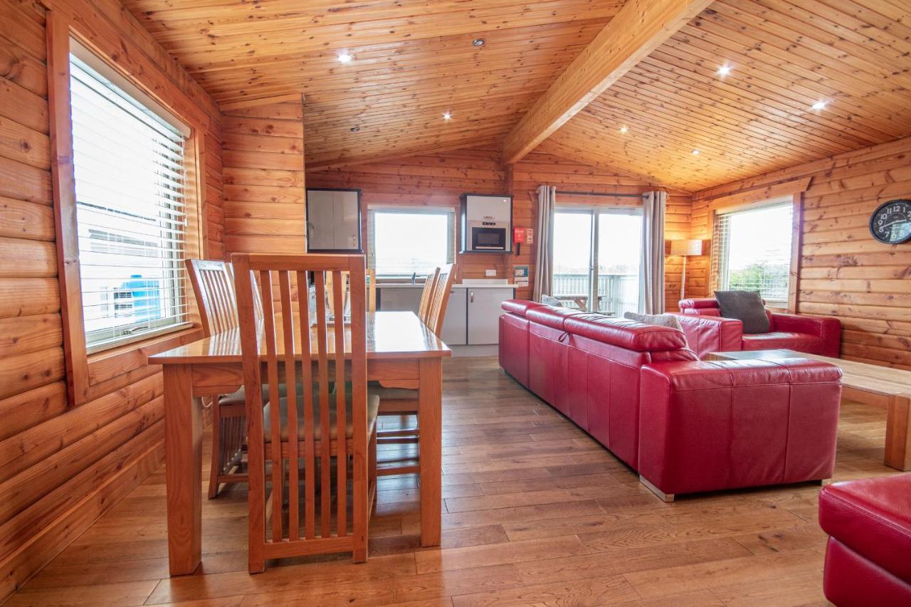 Aviemore Lodges Екстер'єр фото