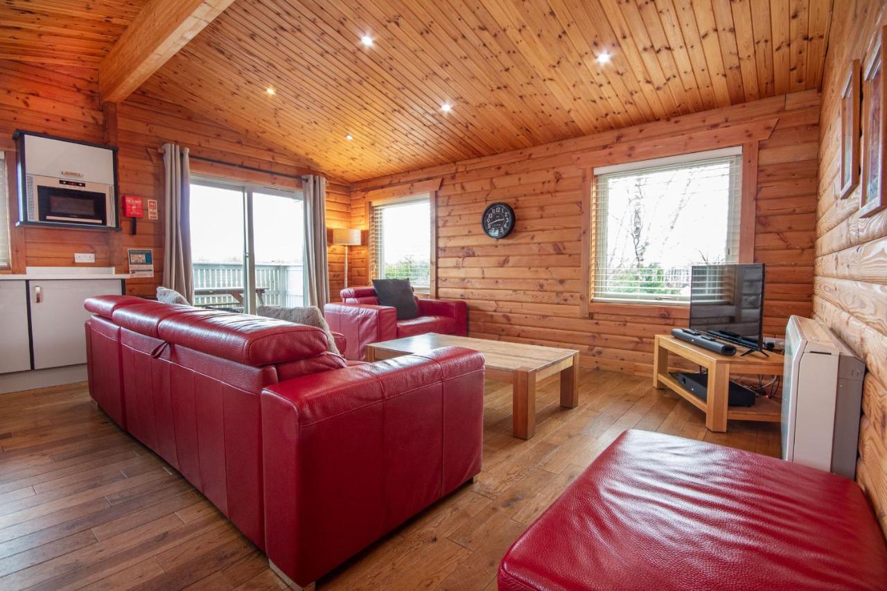 Aviemore Lodges Екстер'єр фото